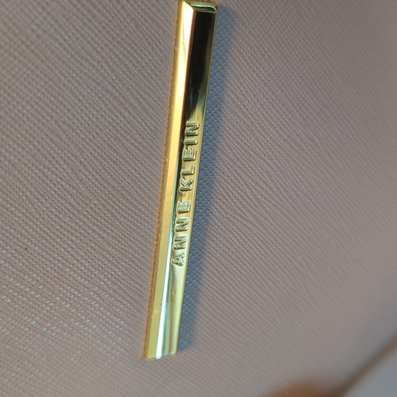 Anne Klein Rose Pink Color 👛 Purse with Additional Shoulder Strap - Picture 9 of 11